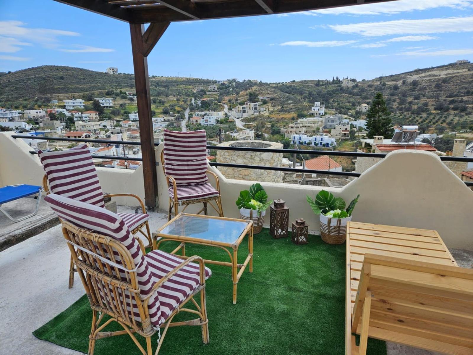 Papas Apartments Moirai Exterior photo